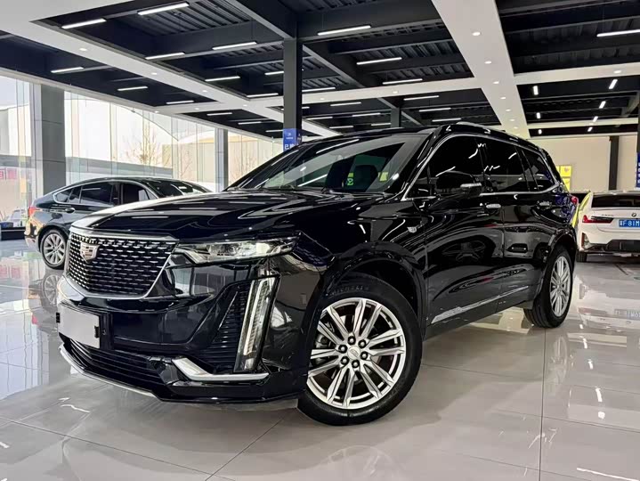 Фото 1 - Cadillac XT6