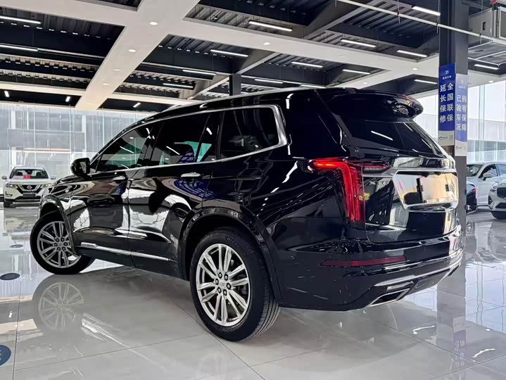 Фото 7 - Cadillac XT6