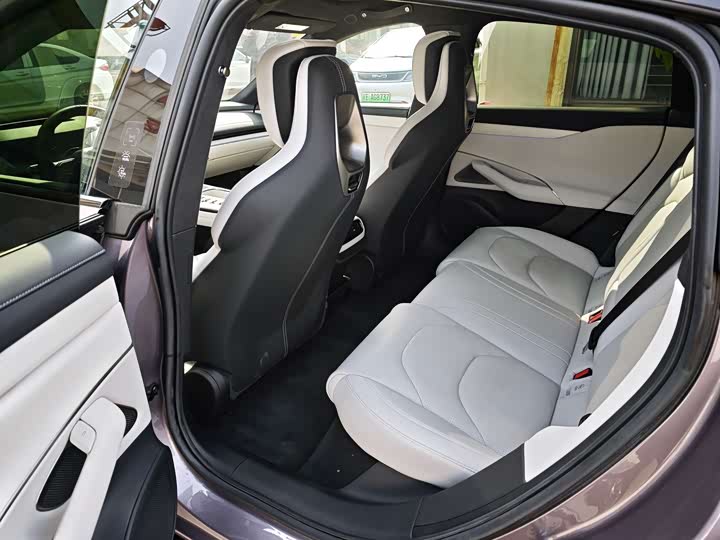 Фото 9 - Xiaomi SU7