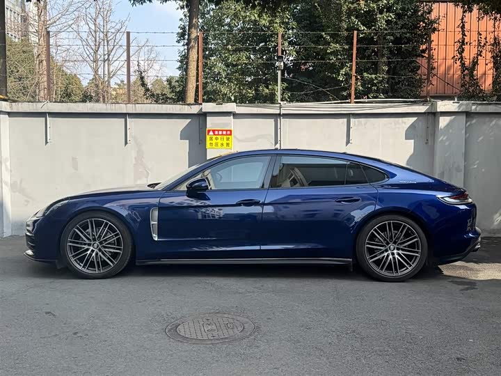 Фото 4 - Porsche Panamera