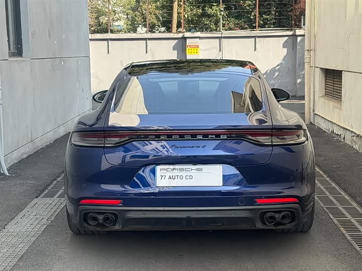 Фото 5 - Porsche Panamera