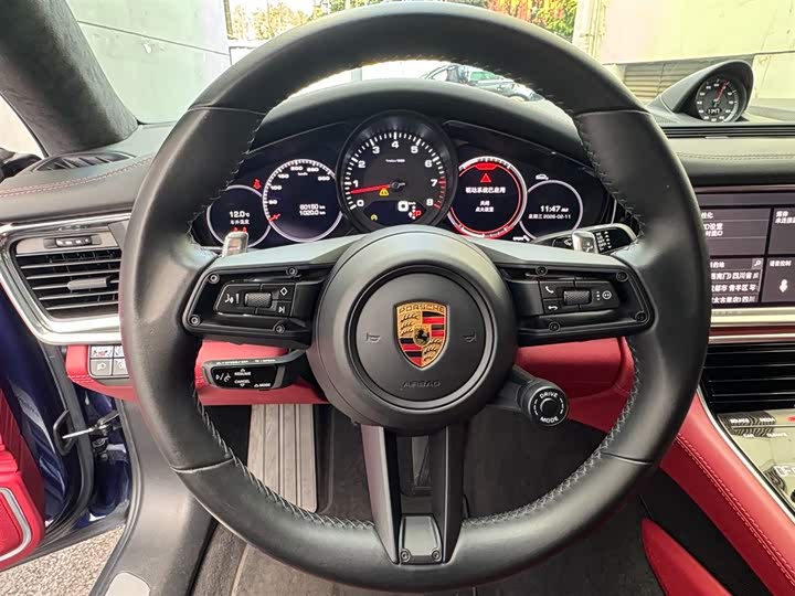 Фото 8 - Porsche Panamera