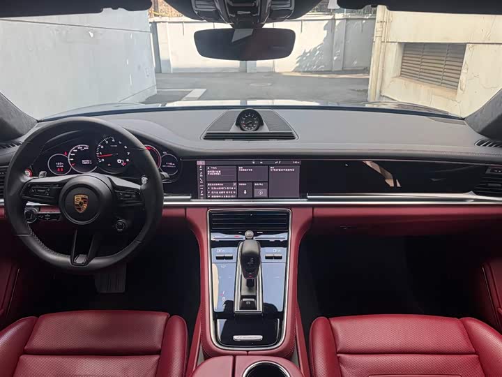 Фото 9 - Porsche Panamera