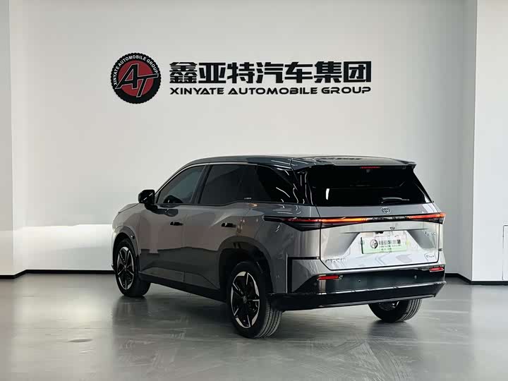 Фото 5 - Toyota bZ3X