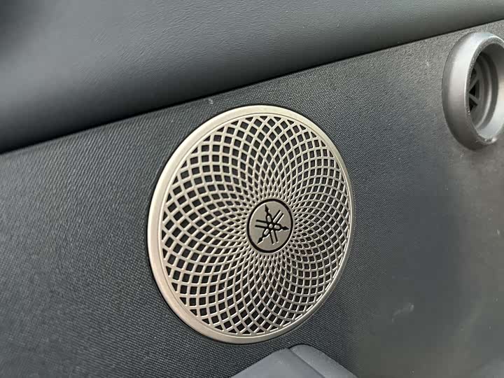 Фото 6 - Toyota bZ3X