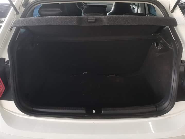 Фото 4 - Volkswagen Polo