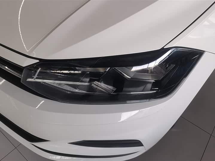 Фото 5 - Volkswagen Polo