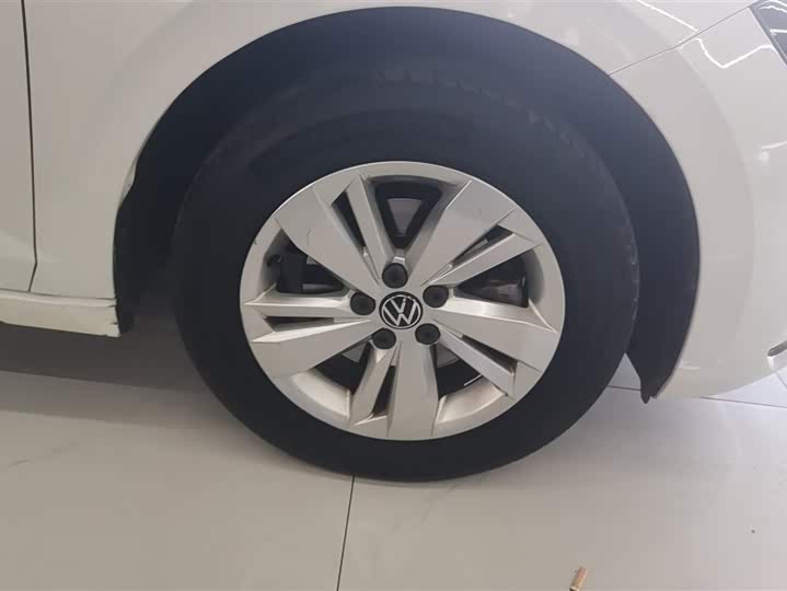 Фото 6 - Volkswagen Polo