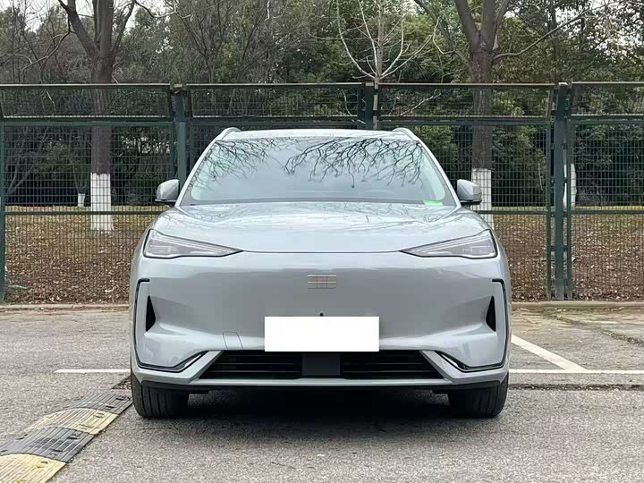 Фото 2 - Geely Galaxy E5