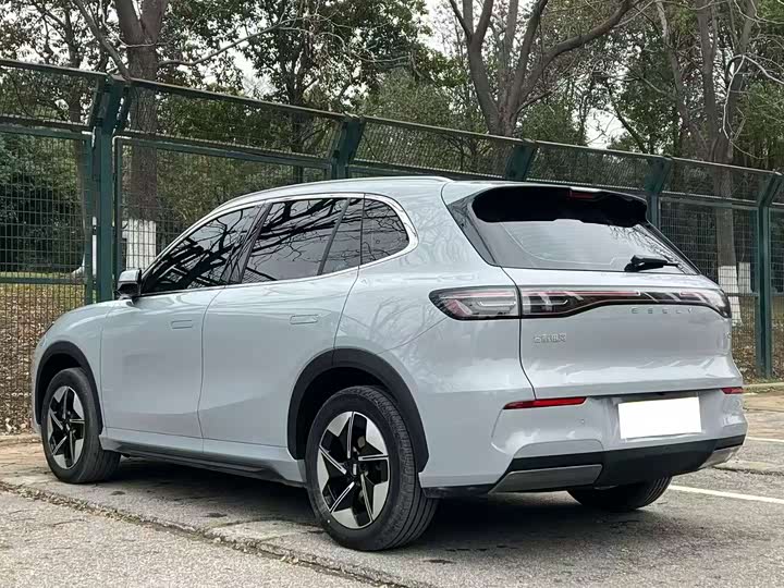 Фото 9 - Geely Galaxy E5