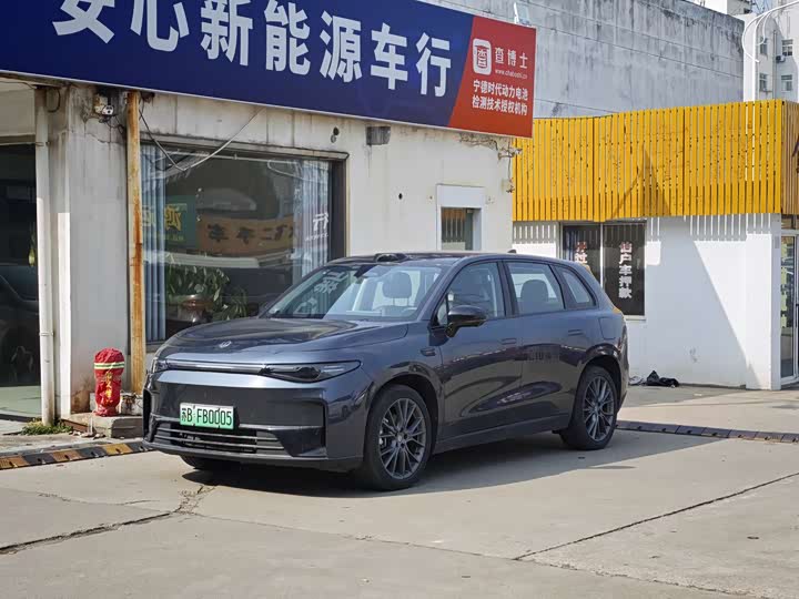 Фото 1 - Leapmotor C10