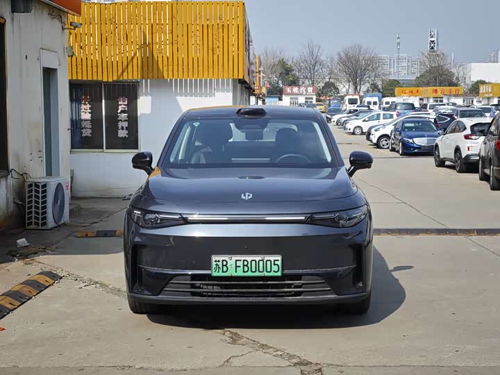 Фото 2 - Leapmotor C10