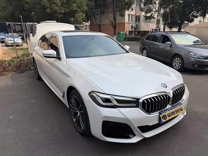 Фото 3 - BMW 5 Series