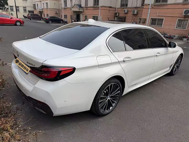 Фото 9 - BMW 5 Series