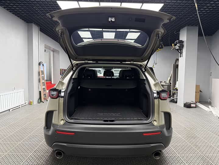 Фото 8 - Mazda CX-50