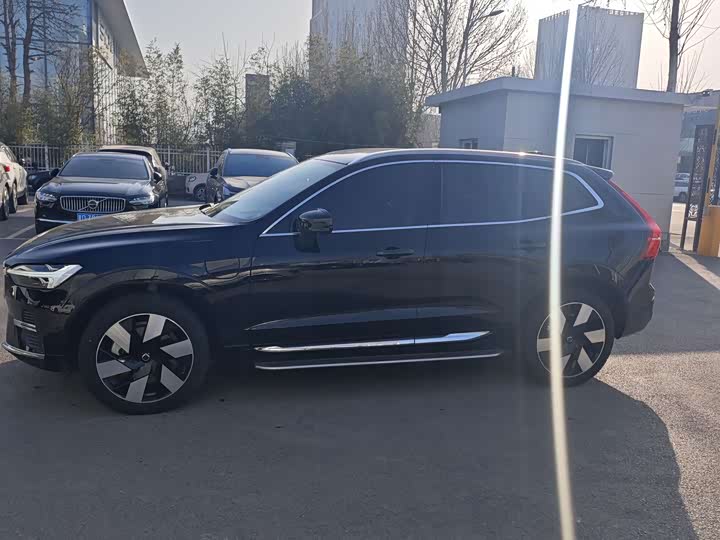 Фото 3 - Volvo XC60 Hybrid