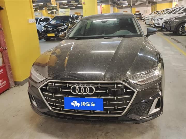 Фото 2 - Audi A7L