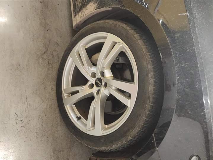 Фото 6 - Audi A7L