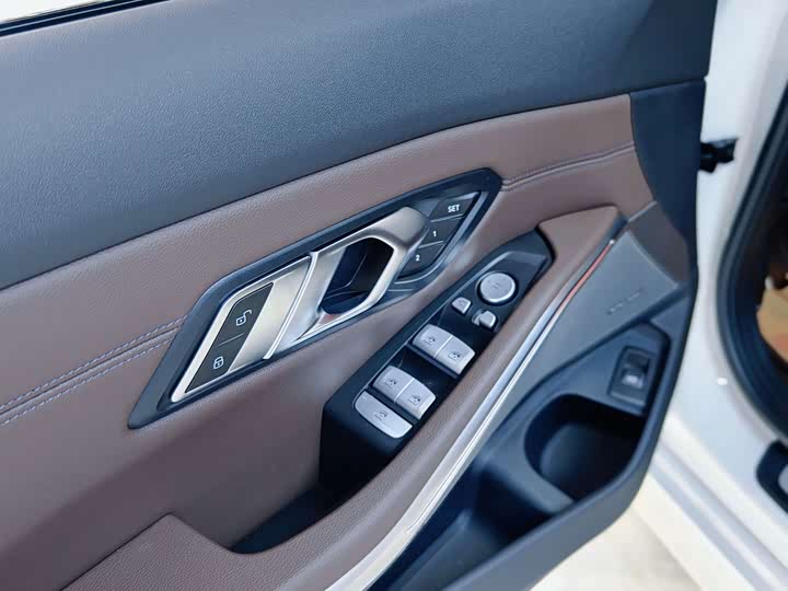 Фото 7 - BMW 3 Series