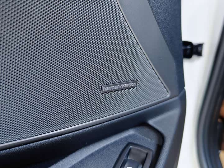 Фото 8 - BMW 3 Series