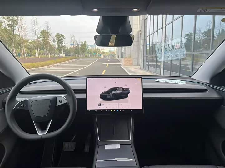 Фото 6 - Tesla Model Y