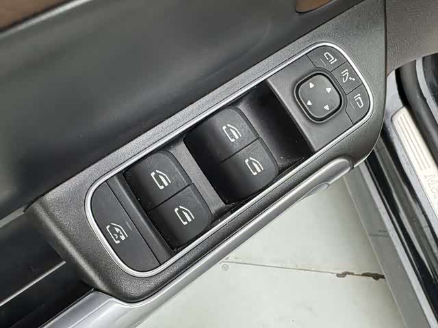 Фото 6 - Mercedes-Benz GLB-Class