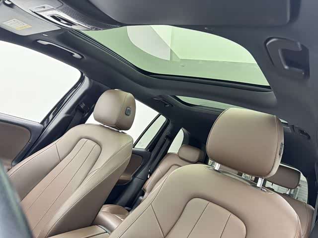 Фото 9 - Mercedes-Benz GLB-Class