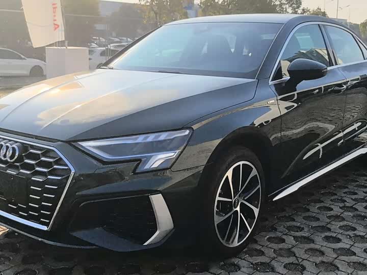 Фото 1 - Audi A3