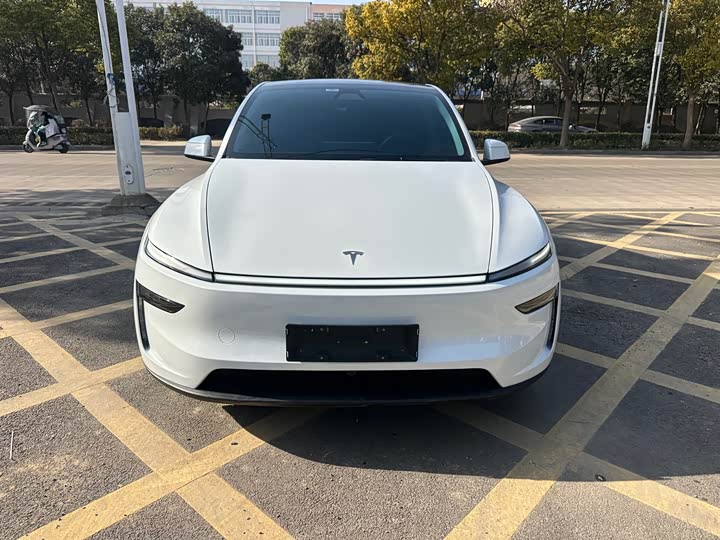 Фото 2 - Tesla Model Y