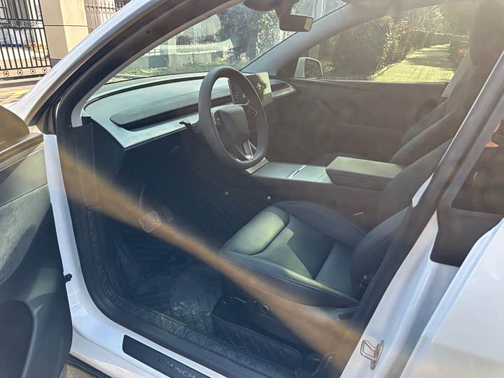 Фото 7 - Tesla Model Y