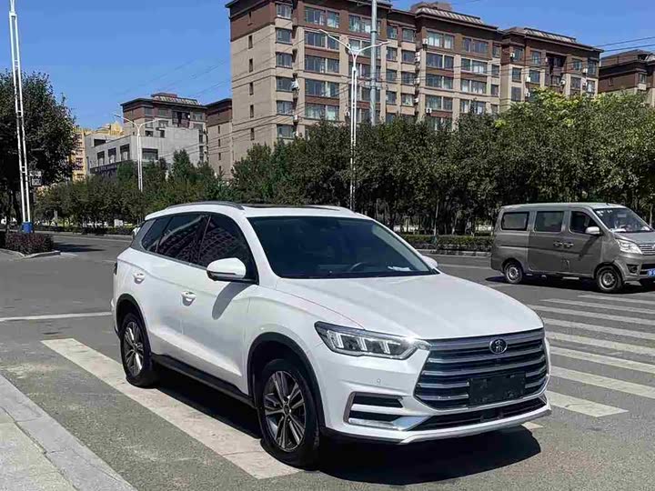 Фото 3 - BYD Song Pro