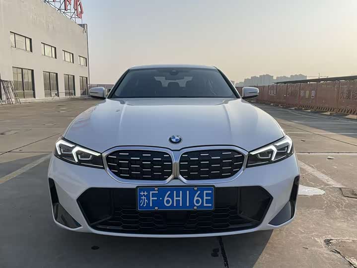 Фото 2 - BMW 3 Series