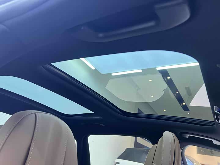 Фото 9 - Mercedes-Benz E-Class Hybrid