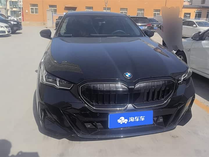 Фото 2 - BMW 5 Series