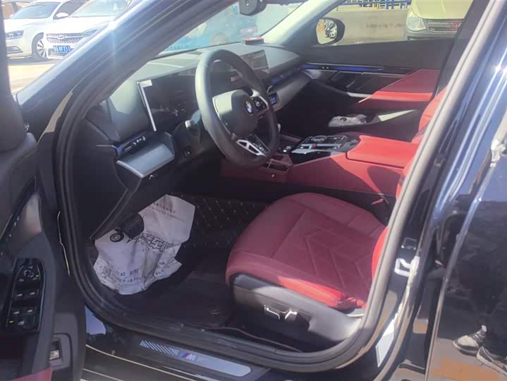 Фото 9 - BMW 5 Series