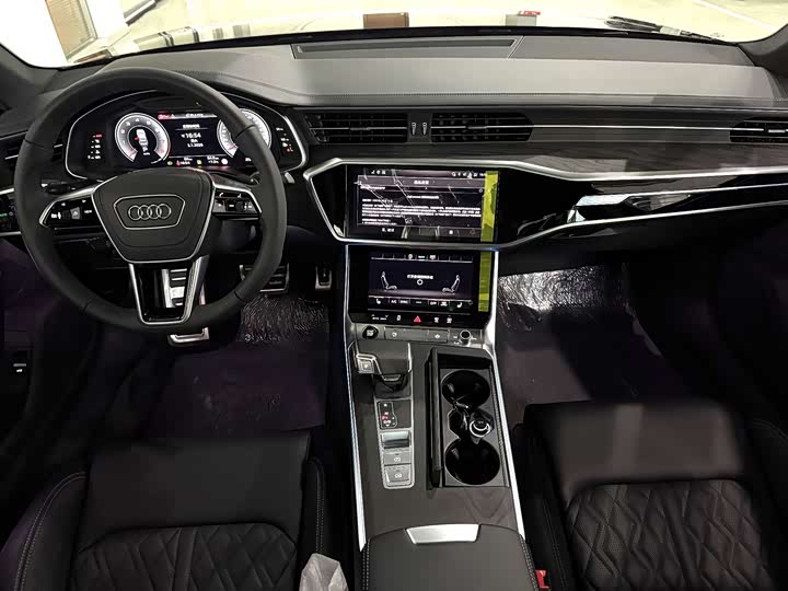 Фото 7 - Audi A6L