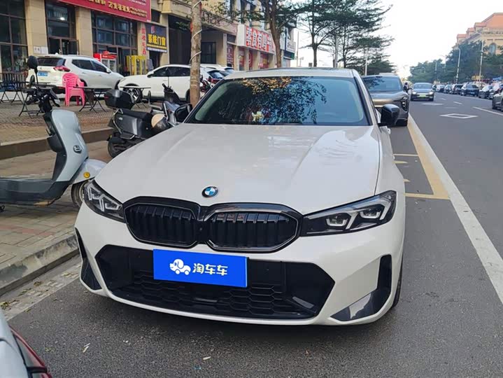 Photo 2 - BMW 3 Series