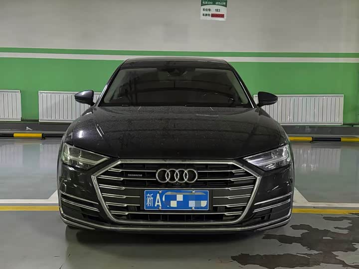 Фото 3 - Audi A8