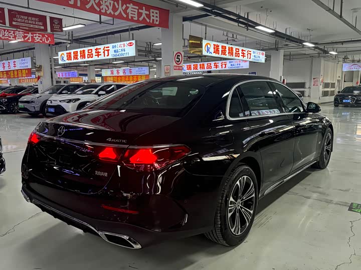 Photo 7 - Mercedes-Benz E-Class