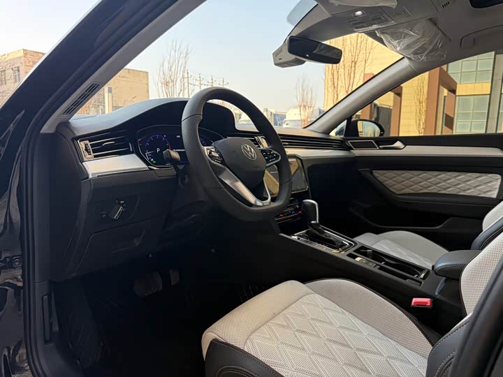 Фото 7 - Volkswagen Magotan