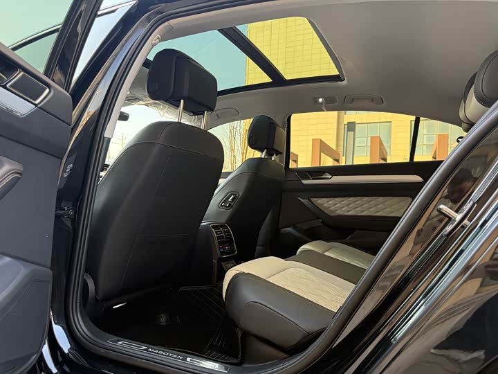 Фото 8 - Volkswagen Magotan