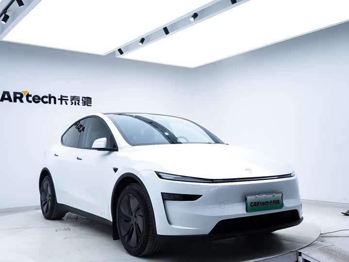 Фото 9 - Tesla Model Y