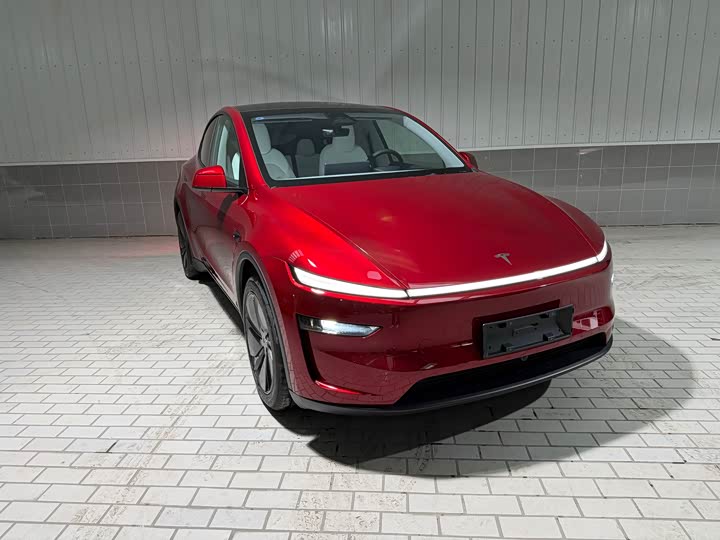 Photo 2 - Tesla Model Y