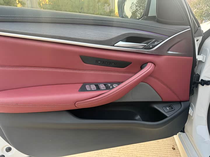 Фото 4 - BMW 5 Series