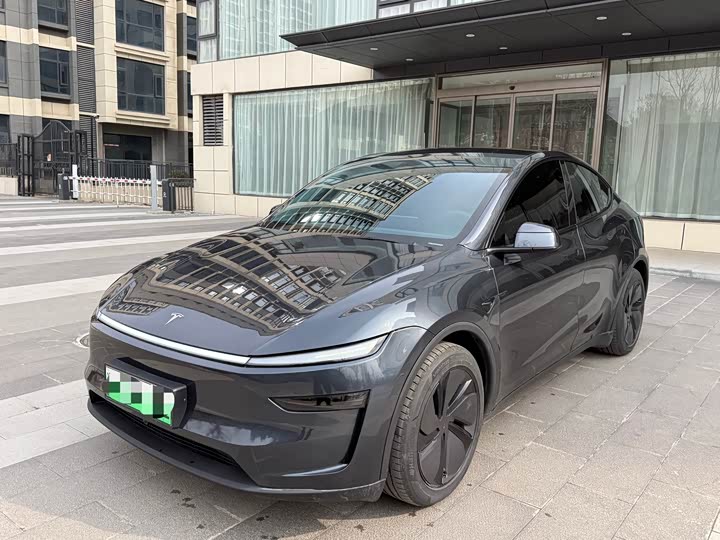Фото 1 - Tesla Model Y