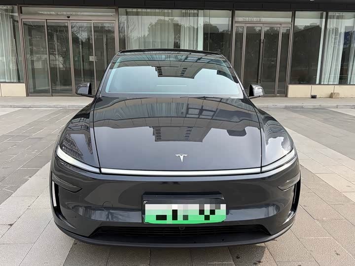 Фото 2 - Tesla Model Y