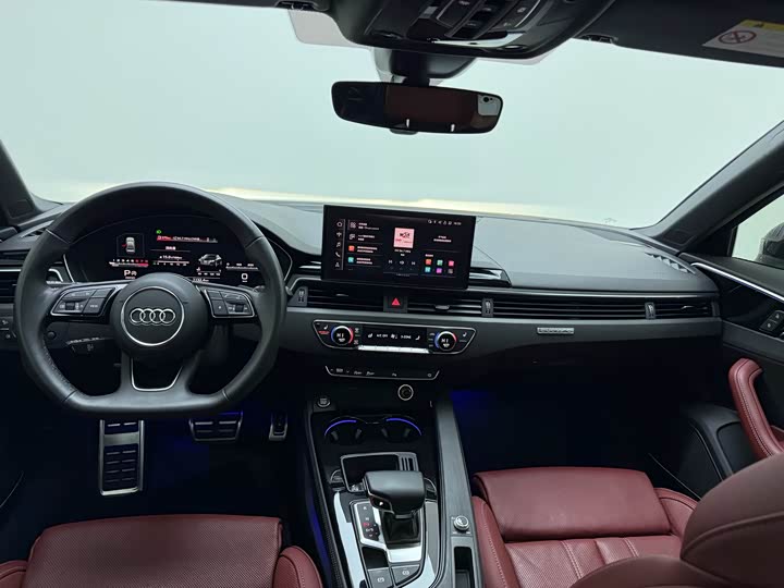 Фото 9 - Audi A4L