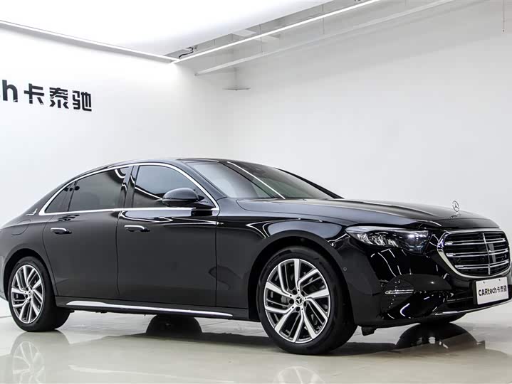 Photo 3 - Mercedes-Benz E-Class