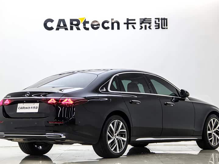 Photo 4 - Mercedes-Benz E-Class