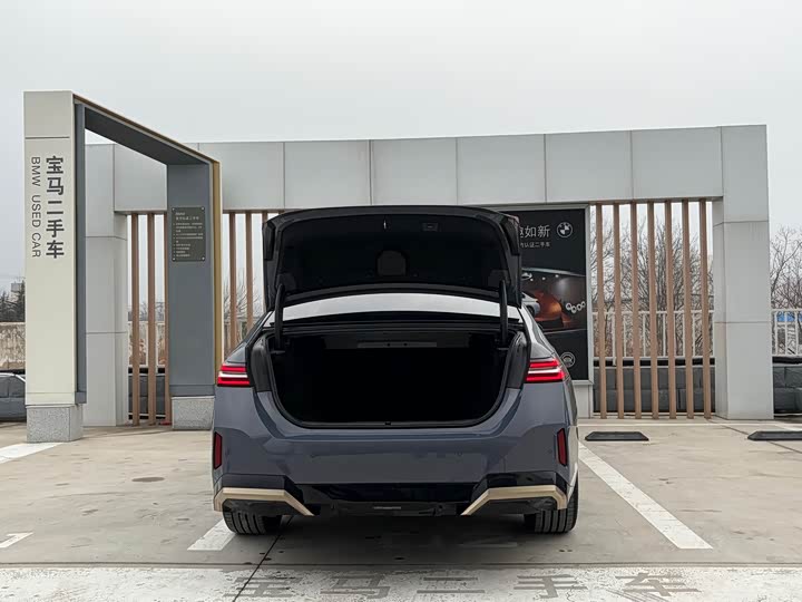 Фото 6 - BMW 5 Series